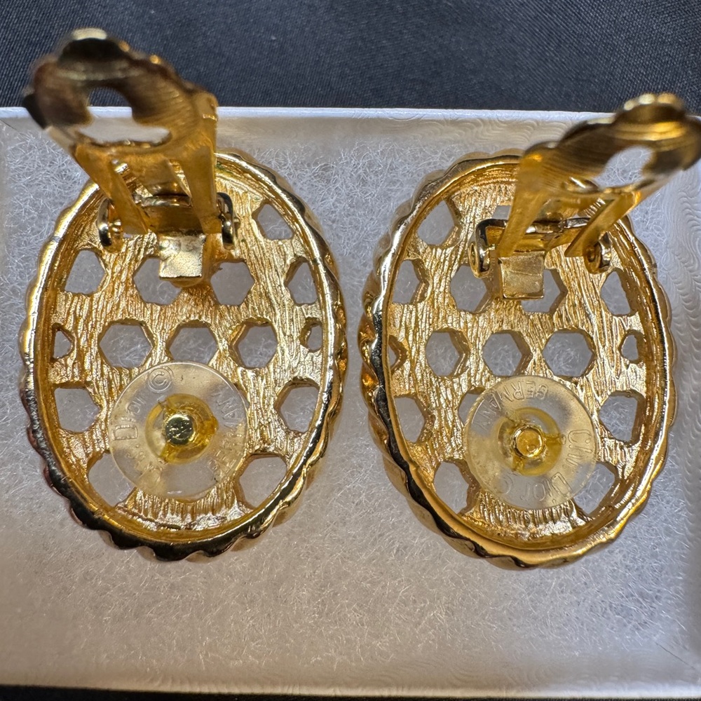 Christian Dior Basket Weave Earrings - Picture 3 of 16